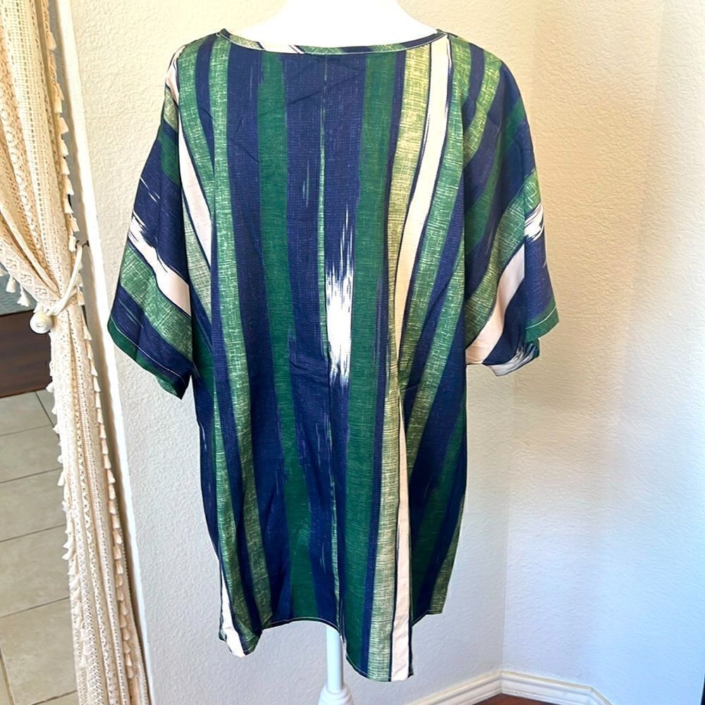 SHEIN Plus Size Short Sleeve Striped Shirt ~ 2XL - Picture 2 of 4